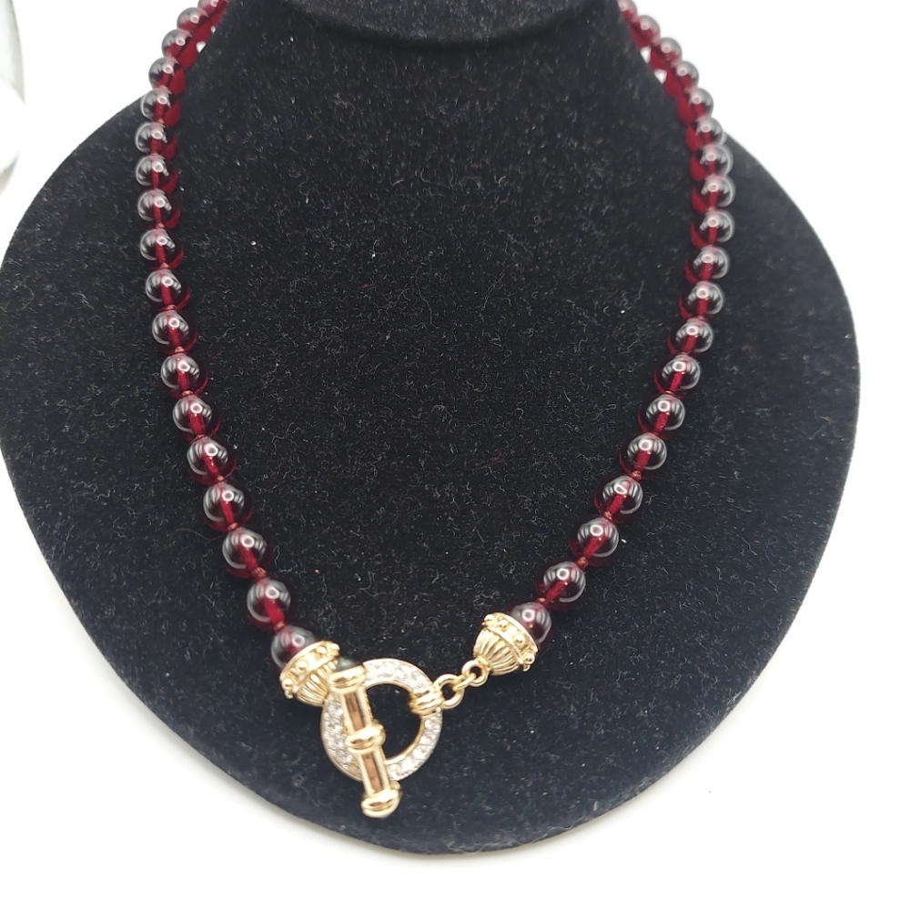 Nolan Miller Vtg Glamour Collection Bordeaux Venetian Bead Toggle Necklace.